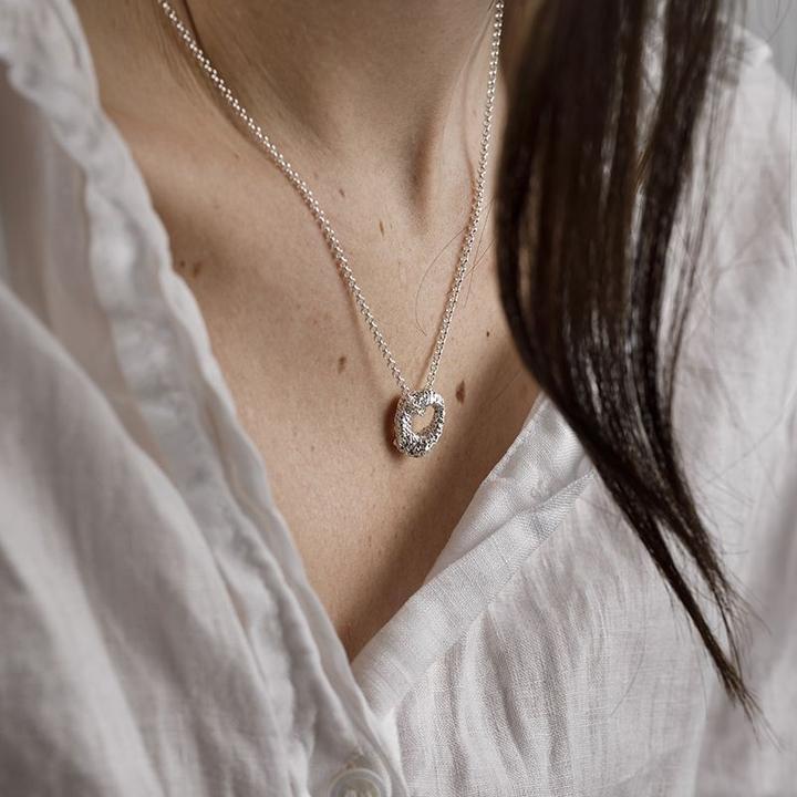 Produktbild Changemaker Anhänger Jupiter Lava recyceltes Silber (recyceltes Silber aus der Schweiz und Deutschland und Österreich)