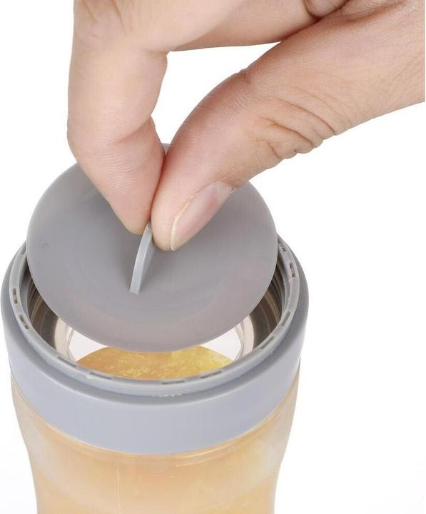 Actual product image Haakaa Squeeze feeding bottle with spoon (120 ml)