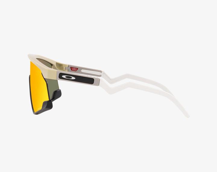 Actual product image Oakley Bxtr (Matte Desert Tan, prizm ruby)