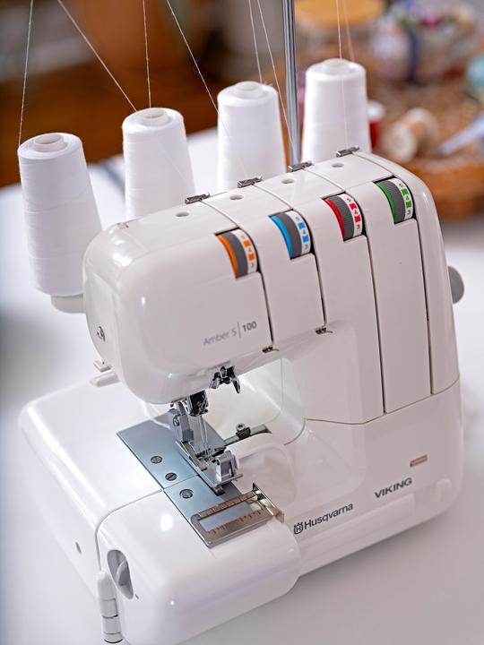 Produktbild Husqvarna VIKING Amber S100 Overlock