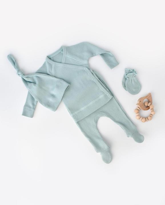 BabyCosy 4 Stk Set. Hose. T-shirt. Mütze. Fausthandschuhe (68)