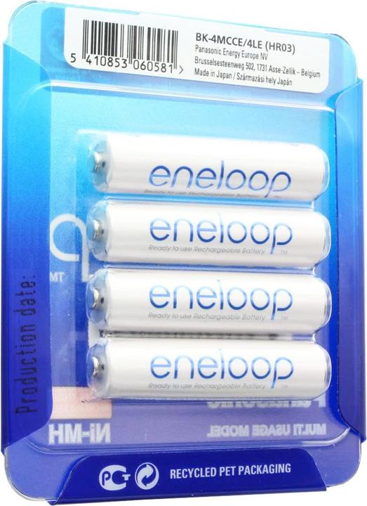 Immagine prodotto Sanyo Eneloop AAA HR-4UTGA e BC-700 LCD Quick Charger (4 pz., AAA, 700 mAh, Batteria + Caricabatterie)