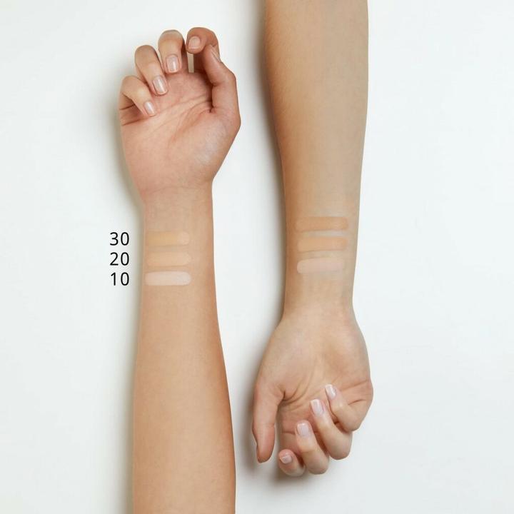 Actual product image essence CoverStick (30 Matte Honey)