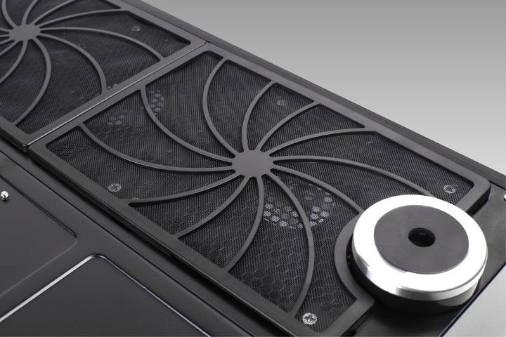 Actual product image Silverstone GD08 (mATX, ATX, SSI CEB, SSI EEB)