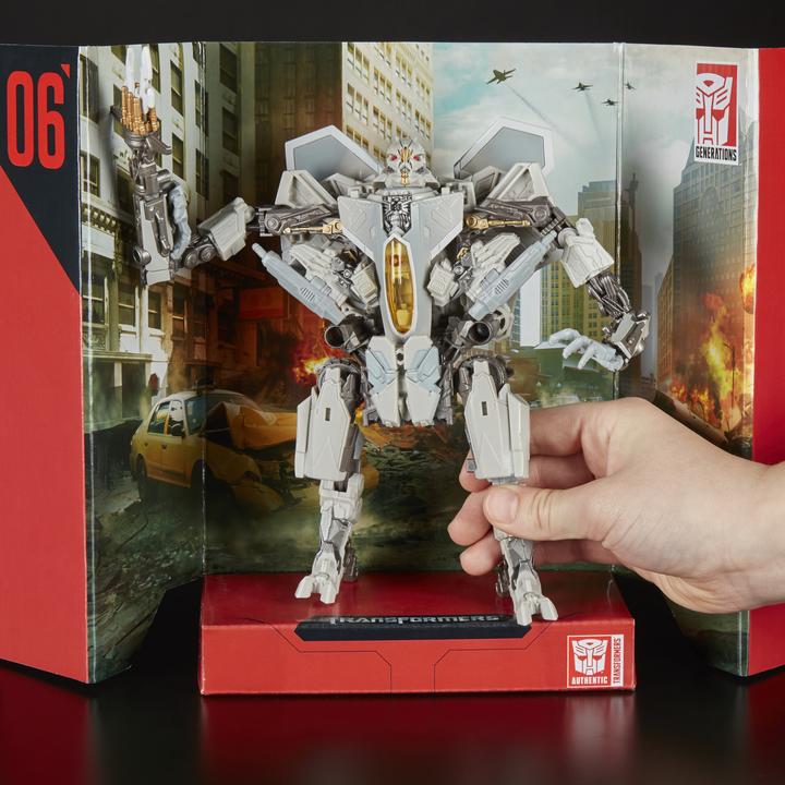 Productafbeelding Hasbro Transformers Studio Voyager