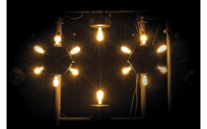 Actual product image Showtec Edison Star E6 DMX LED dimmer with 6 x E27 Socket (LED)