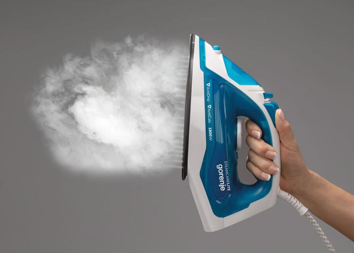 Actual product image Gorenje SIH1800BLT Steam Iron, 1800 W, Water tank capacity 250 ml, Continuous steam 25 g/min, Blue/White (1800 W, 80 g/min)