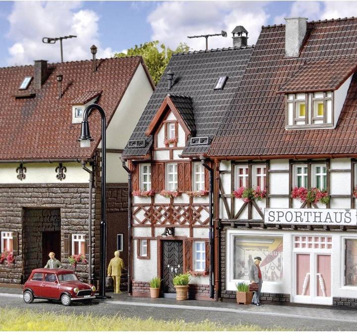 Vollmer 43673 H0 Fachwerkhaus Bahnhofs
