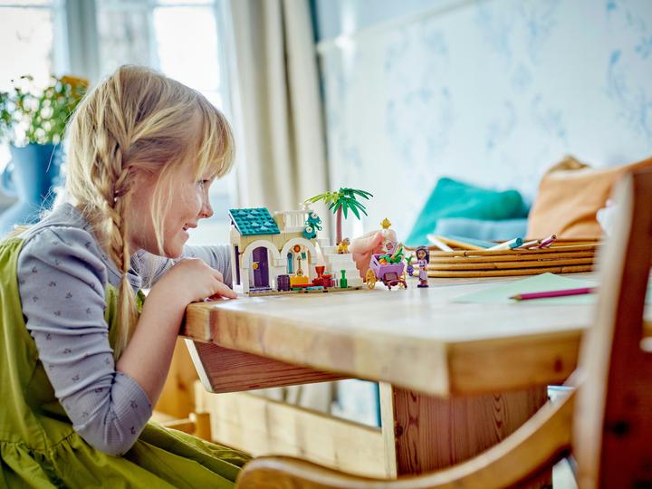 Produktbild LEGO Asha in der Stadt Rosas (43223, LEGO Disney)