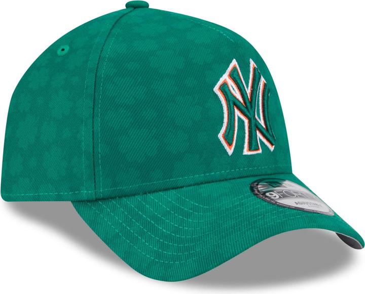 Actual product image New Era 9Forty Cap - Saint Patricks Day New York Yankees