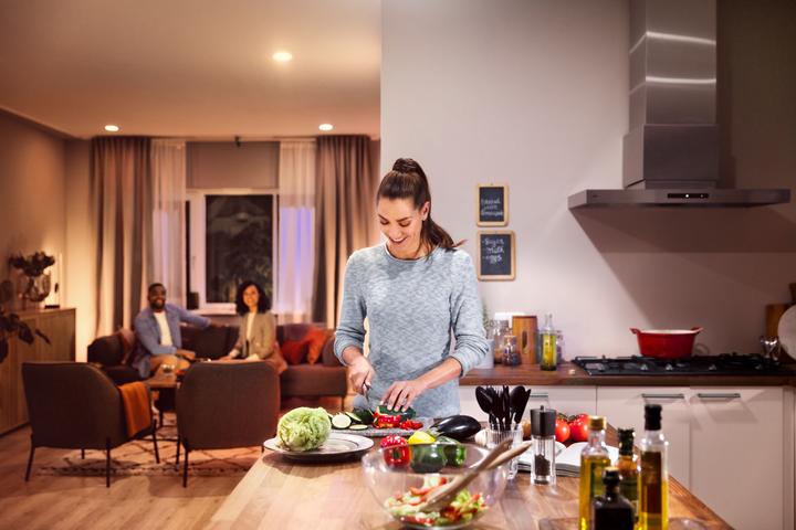 Immagine prodotto Philips Hue Starter Kit (E27, 11 W, 1100 lm, 1 x, F)
