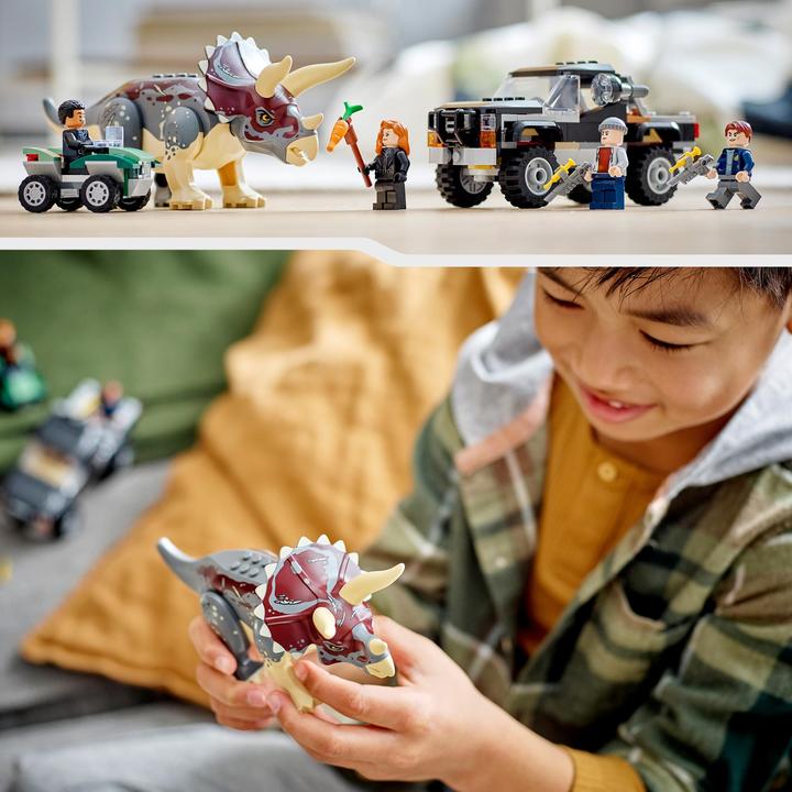 Immagine prodotto LEGO Attacco di un triceratopo a un camioncino (76950, LEGO Jurassic World)