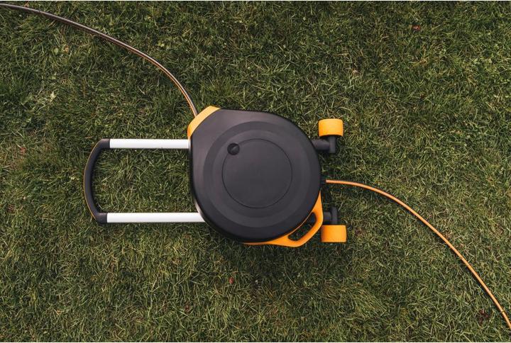 Actual product image Fiskars Waterwheel with wheels (27 m)