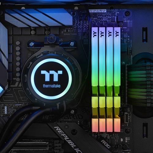 Immagine prodotto Thermaltake TOUGHRAM RGB 16GB (2x8GB) DDR4 4600MHz C19 Memory (2 x 8GB, 4600 MHz, DDR4-RAM, DIMM)