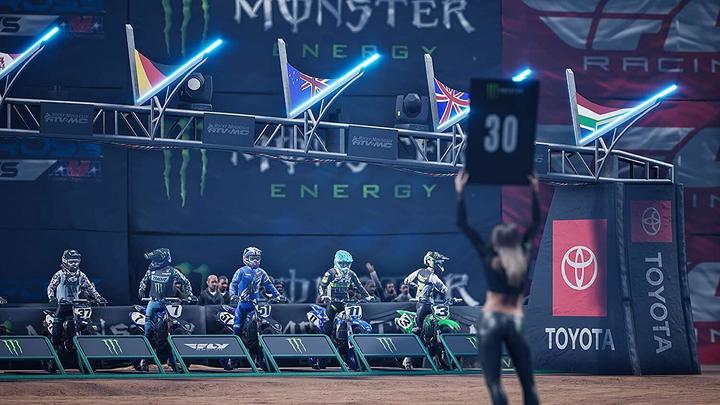 Immagine prodotto Milestone Monster Energy Supercross il videogioco ufficiale 4 (Xbox Series X, Xbox One X, Multilingue)