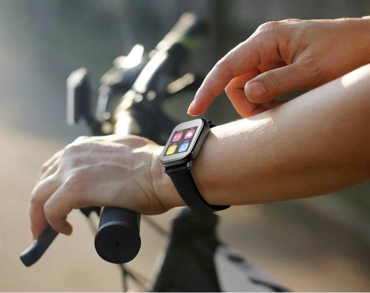 Actual product image Technaxx TX-SW6HR - 3.56 cm (1.4 inch) - Touchscreen (39 mm)