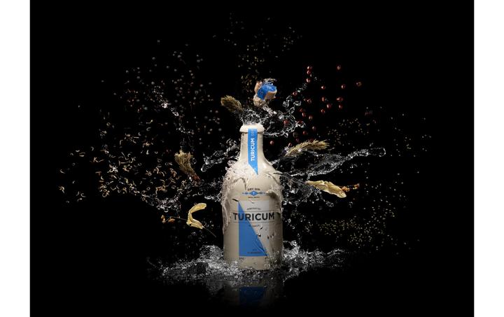 Actual product image Turicum Handcrafted Dry Gin (1 x 50 cl)