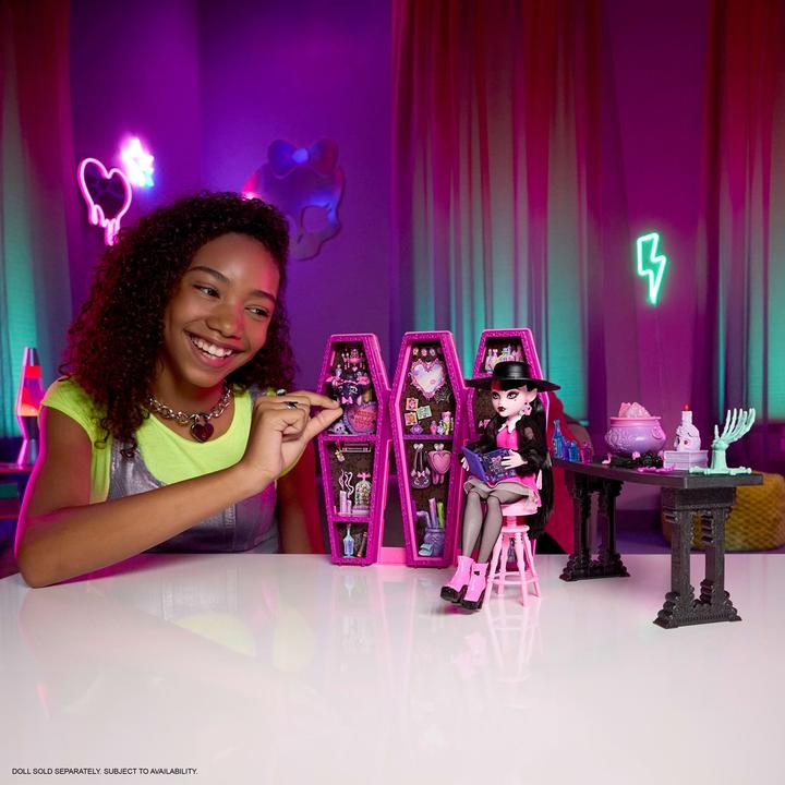 Immagine prodotto Monster High Playset della stanza delle pozioni segrete di Draculaura
