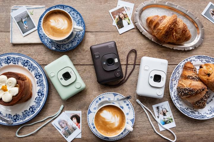 Actual product image Fujifilm Instax mini LiPlay