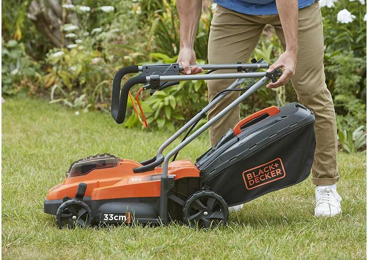 Actual product image Black & Decker Battery lawn mower BCMW3336N Solo (Rechargeable battery operated)