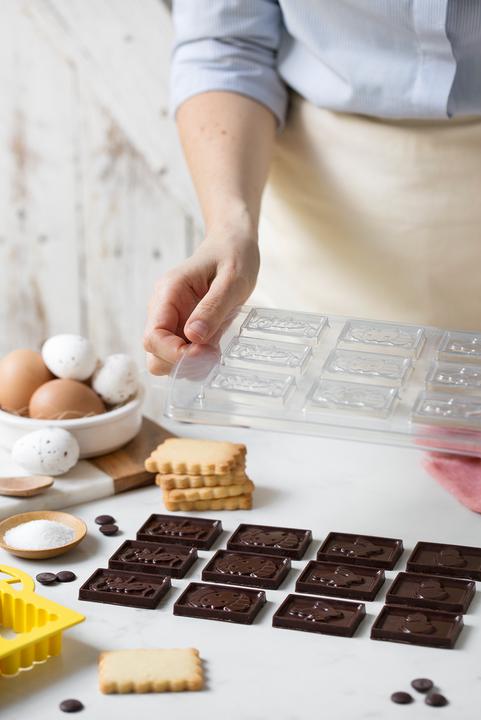 Immagine prodotto Decora Set di tagliabiscotti al cioccolato a forma di Pasqua + stampo a rilievo