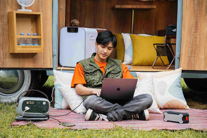 Produktbild Aukey PowerStudio 300 (297 Wh, 3.60 kg)