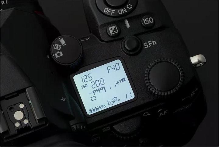 Actual product image Pentax K-3 Mark III Monochrome (25.73 Mpx, APS-C / DX)