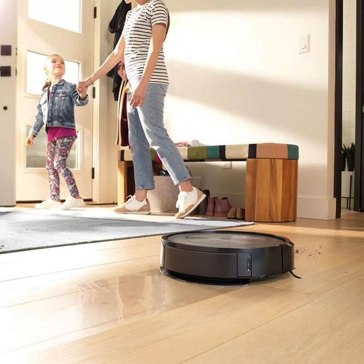 Image du produit iRobot Roomba Combo j5 (Robot d'aspiration et de nettoyage)
