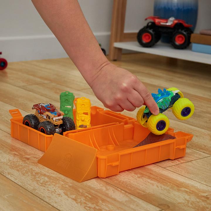 Image du produit Hot Wheels Monster Trucks Stunt N' Go Fossil Playset (EC)