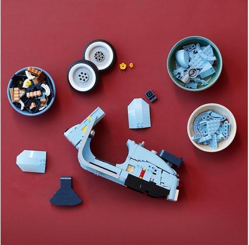 Image du produit LEGO Vespa 125 (10298, LEGO Icons, LEGO difficiles à trouver)