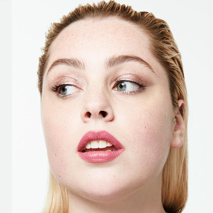 Actual product image Veralab Click In Kiss Velvet Lipstick 05 - A Luxurious Velvet Finish Lipstick (05 - A Luxurious Velvet Finish Lipstick)