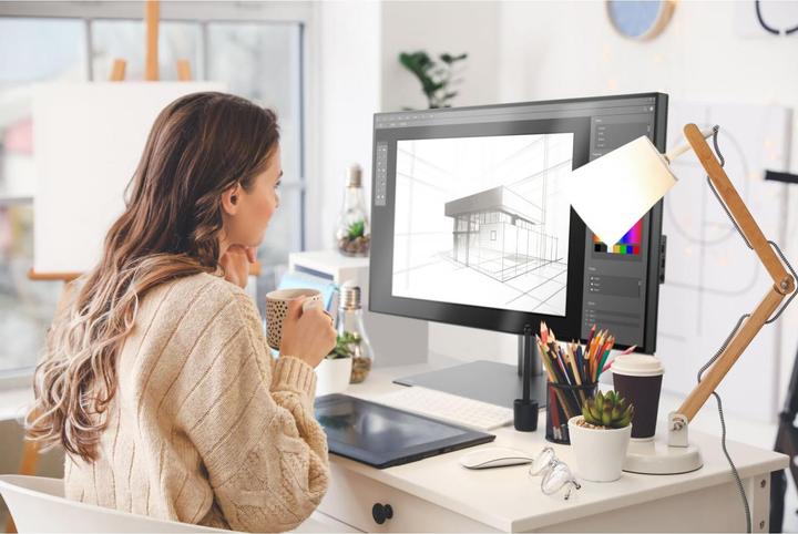 Actual product image BenQ PD3225U (3840 x 2160 Pixels, 32")