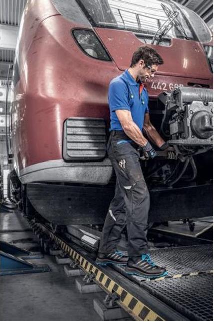 Actual product image Uvex Safety 2 Trend (S3, 47)