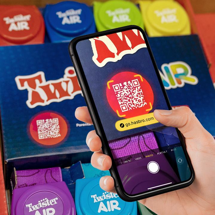 Actual product image Hasbro Gaming Twister Air (German)