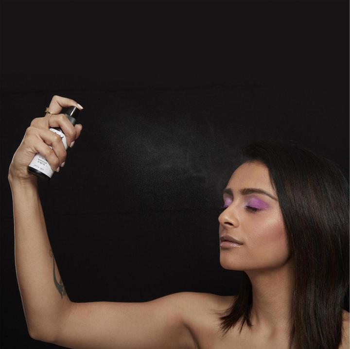 Produktbild NYX Professional Make-Up Setting Spray Dewy (2 Translucent)