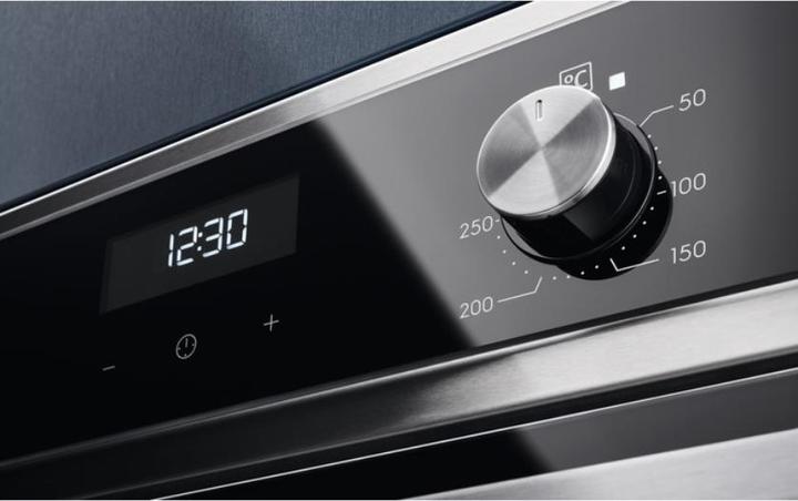 Actual product image Electrolux EOF5H40BX