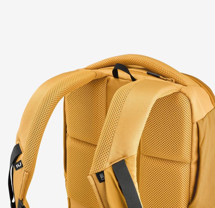 Actual product image Quechua Hiking backpack 16 L - NH500 Escape (16 l)