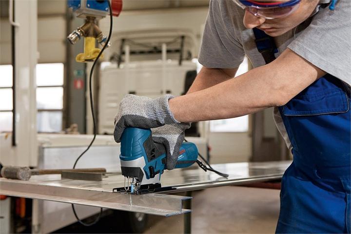 Produktbild Bosch Professional Stichsäge GST 90 E mit 1 x Stichsägeblatt T 144 D, in Handwerkerkoffer