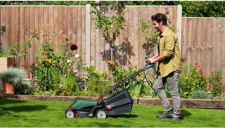 Produktbild Bosch Home & Garden UniversalRotak 37-570 (Netzbetrieb)
