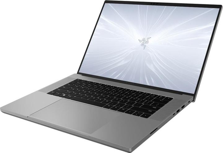 Actual product image Razer Blade 16 (16", Intel Core i9-14900HX, 16 GB, 2000 GB, DE)