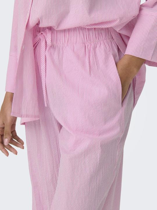 Produktbild Only ONLAUGUSTA Normal geschnitten Hose mit weitem Beinschnitt Hose mit weitem Beinschnitt (L)