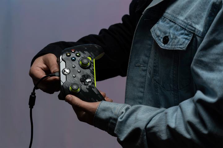 Produktbild PDP Wired Controller (Xbox Series S, Xbox One S, PC, Xbox Series X)
