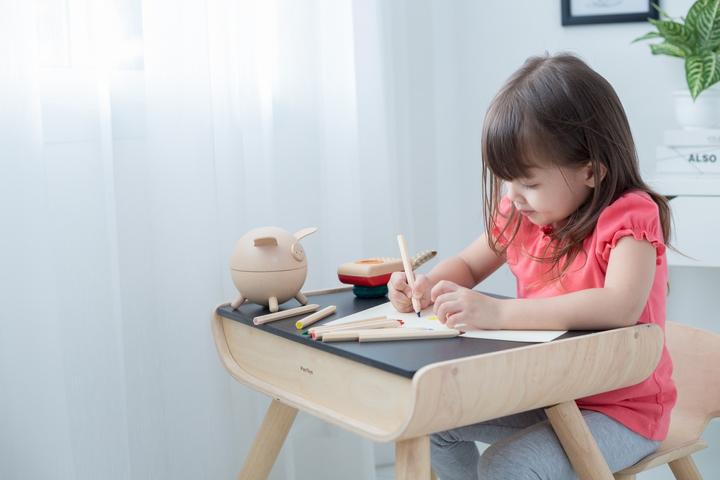 Immagine prodotto Plantoys Tavolo e sedia (Tavolo per bambini)