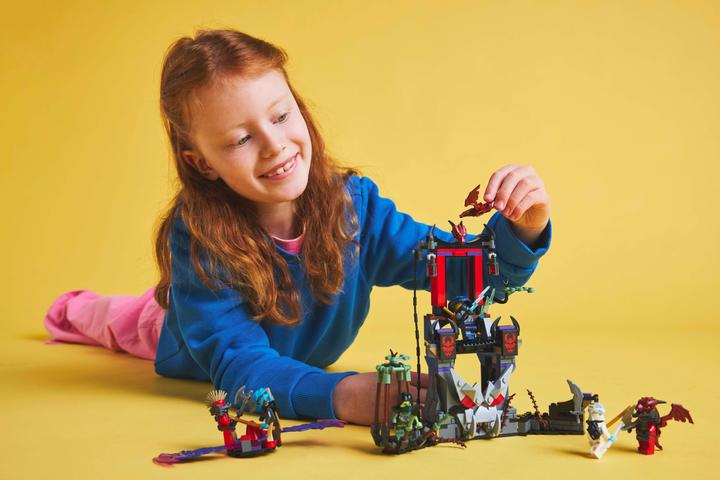 Image du produit LEGO Village de la tempête draconique (71841, LEGO Ninjago)