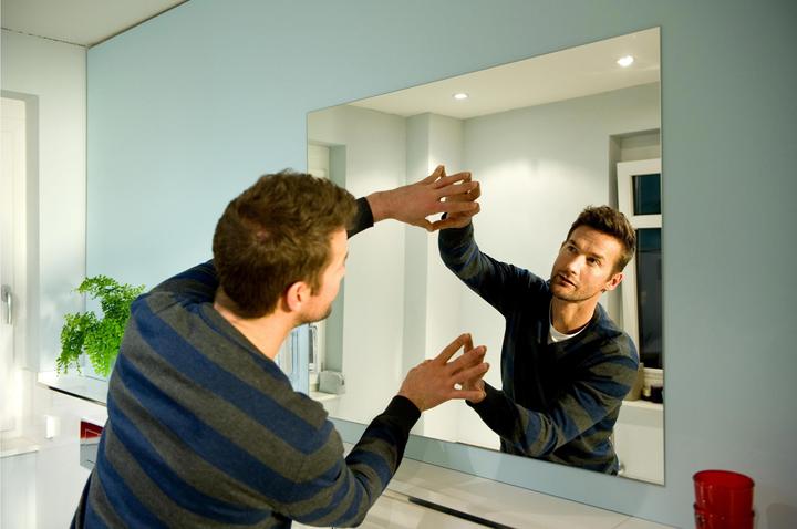 Produktbild tesa Powerbond MIRROR doppelseitiges Montageband für Spiegel (38 mm)