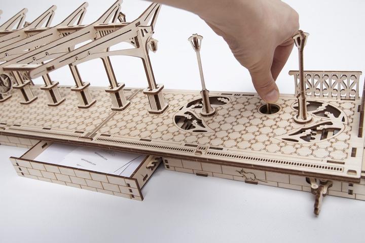Produktbild Ugears Bahnsteig 196 Teile
