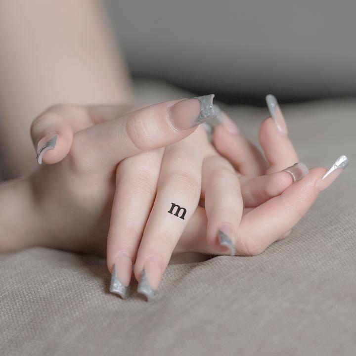 Image du produit minink Tatouage temporaire - Lettre minuscule : m