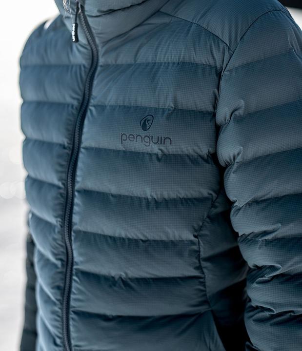 Actual product image Penguin Fiberball Isolations Jacke (L)