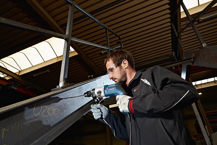 Produktbild Bosch Professional Bohrmaschine GBM 13-2 RE, mit Zahnkranzbohrfutter 1,5 - 13 mm (Netzbetrieb)