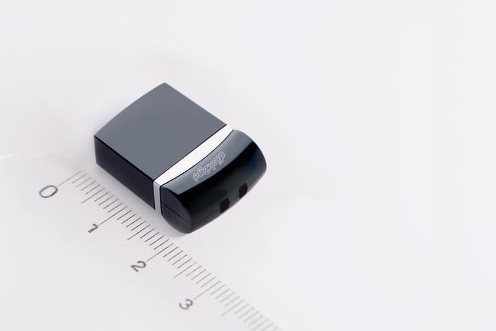 Produktbild Disk2go Nano Edge (16 GB, USB-A)